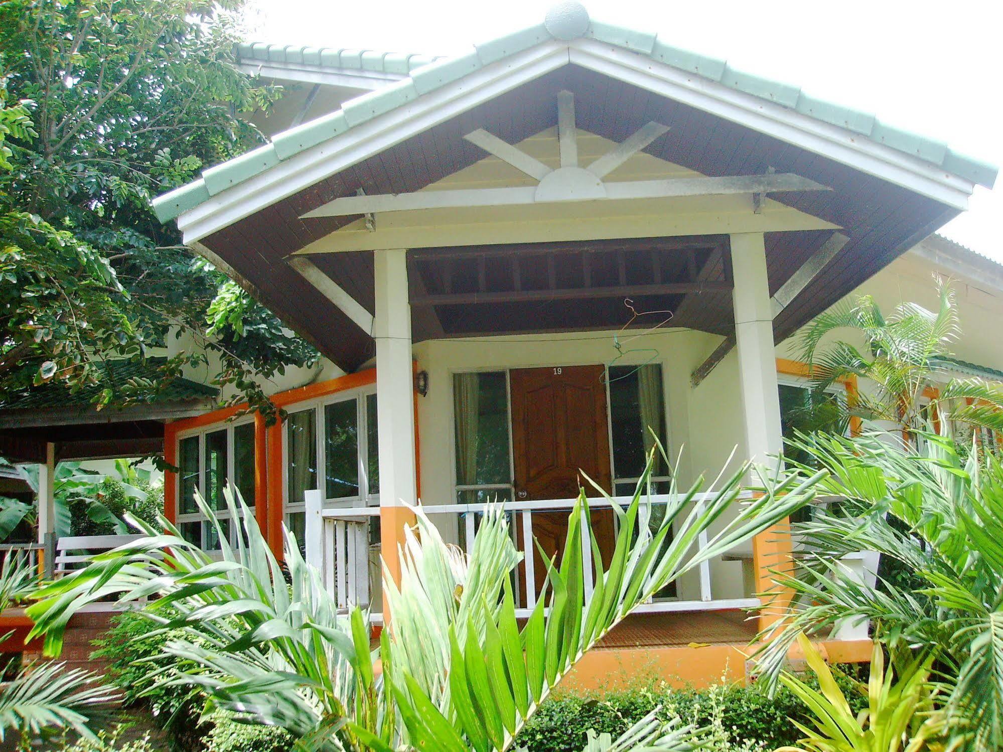 Lanta Palm Beach Resort , Beach Bungalow - Ko Lanta Eksteriør bilde